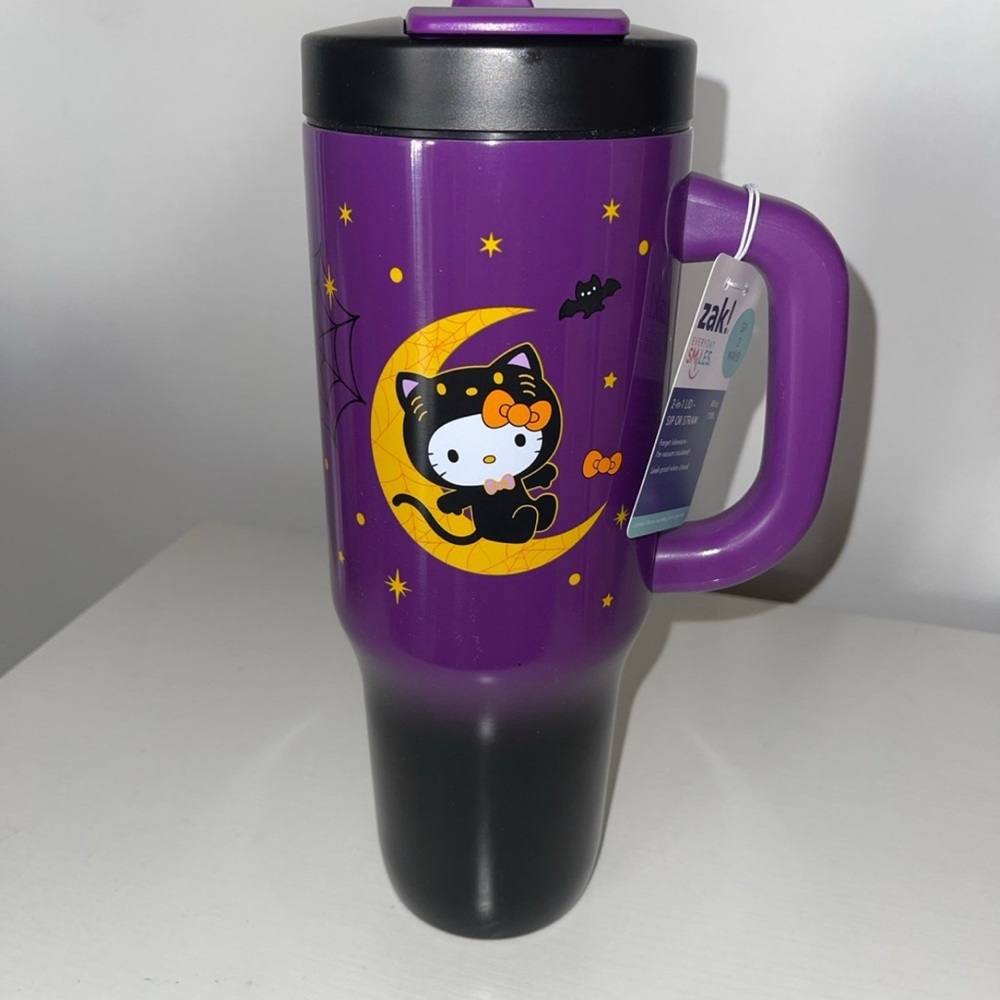 zak Hello Kitty tumbler